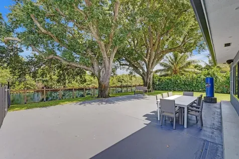 4660 SW 37th Avenue Dania Beach FL 33312