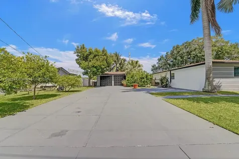 4660 SW 37th Avenue Dania Beach FL 33312