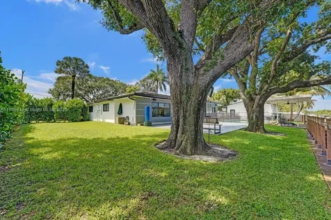 4660 SW 37th Avenue Dania Beach FL 33312