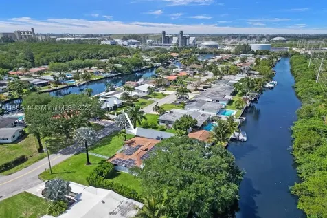 4660 SW 37th Avenue Dania Beach FL 33312
