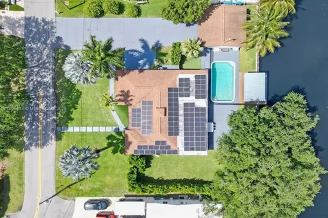 4660 SW 37th Avenue Dania Beach FL 33312