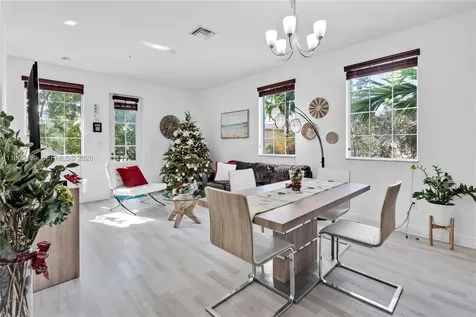 14749 SW 9th Street Pembroke Pines FL 33027