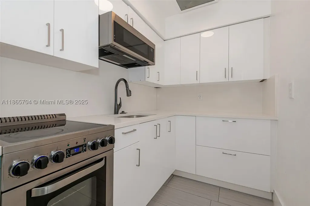2901 Polk Street Hollywood FL 33020