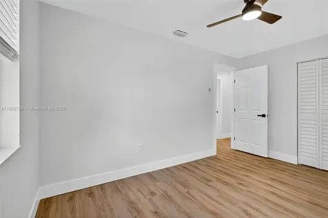 3239 Meadow Road Palm Springs FL 33406