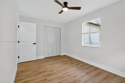 3239 Meadow Road Palm Springs FL 33406
