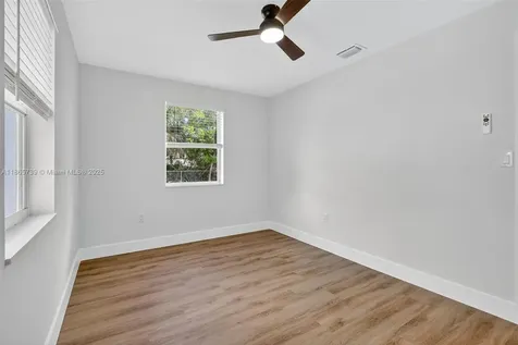3239 Meadow Road Palm Springs FL 33406