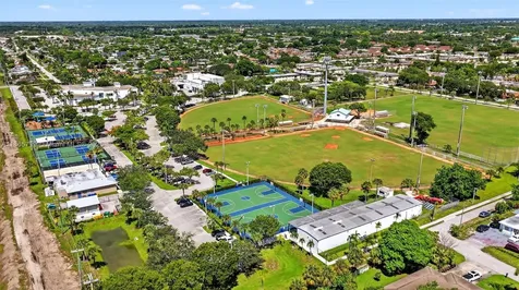 3239 Meadow Road Palm Springs FL 33406