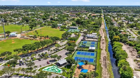 3239 Meadow Road Palm Springs FL 33406