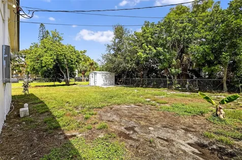 3239 Meadow Road Palm Springs FL 33406