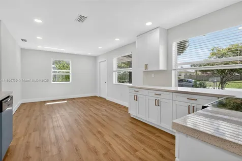 3239 Meadow Road Palm Springs FL 33406