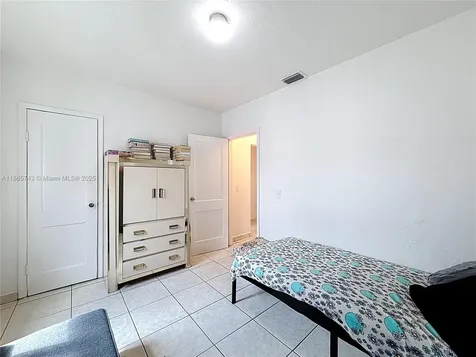 675 W 30th Street Hialeah FL 33012