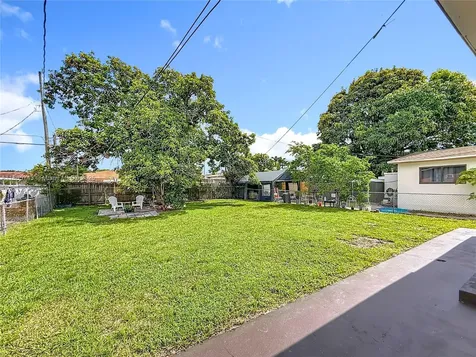 675 W 30th Street Hialeah FL 33012