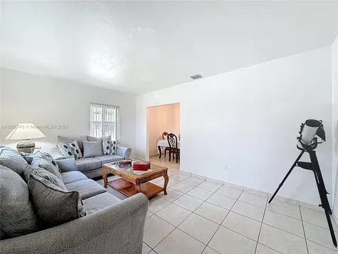 675 W 30th Street Hialeah FL 33012