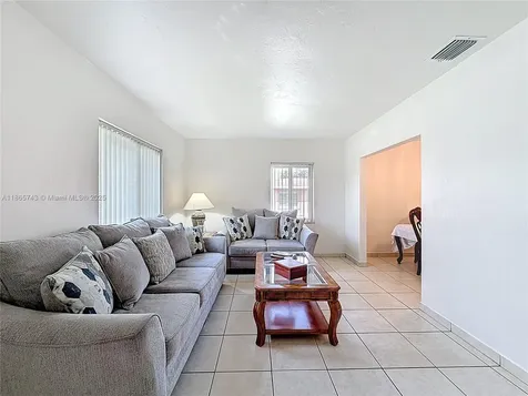 675 W 30th Street Hialeah FL 33012