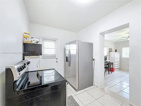 675 W 30th Street Hialeah FL 33012