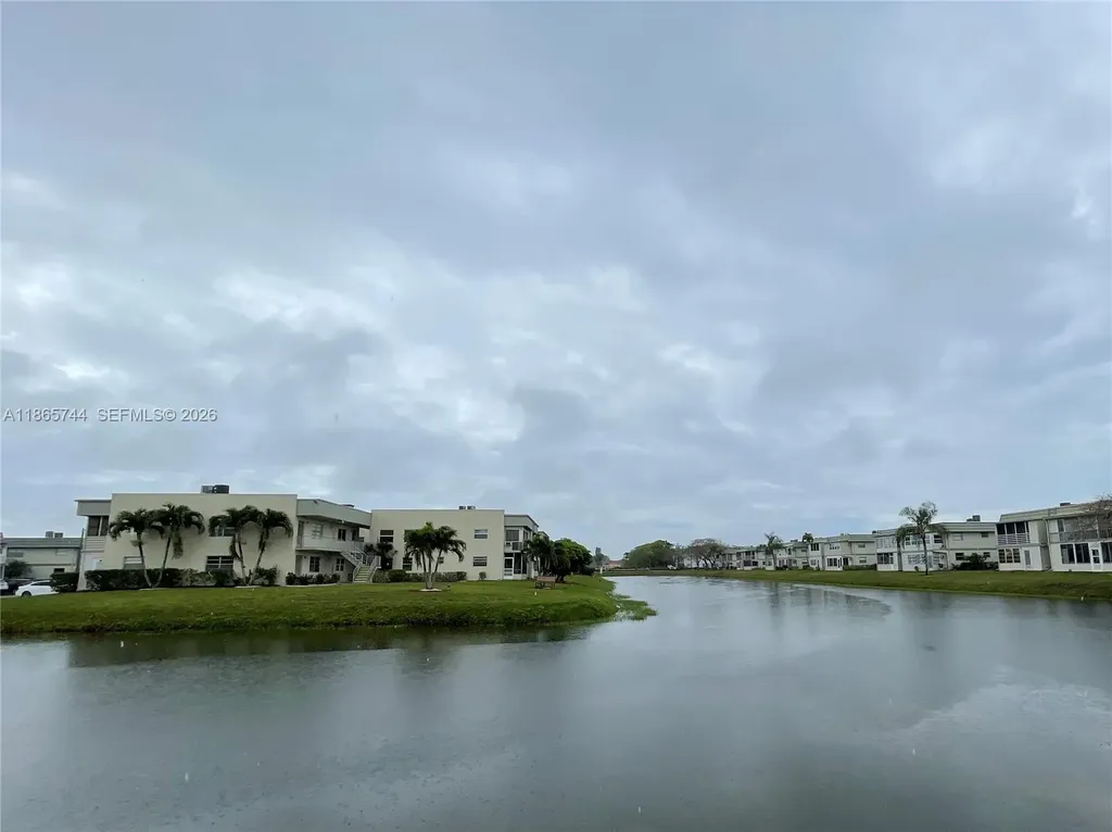 101 Brittany Delray Beach FL 33446