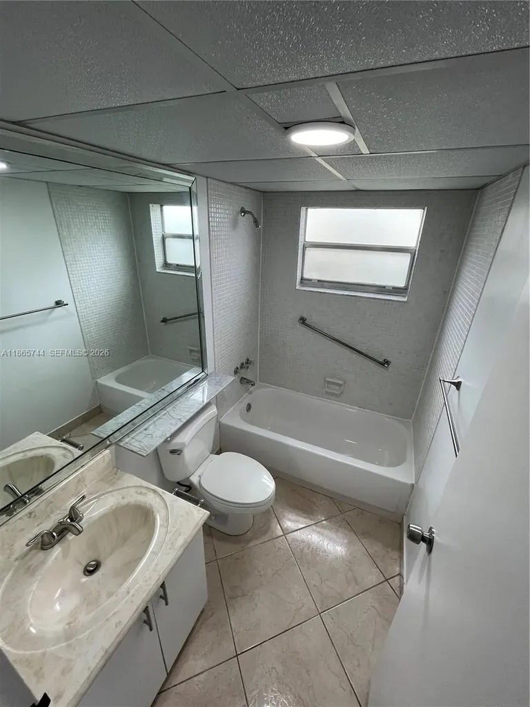 101 Brittany Delray Beach FL 33446