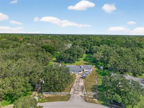 13227 Lake Karl Dr, Hudson FL 34669