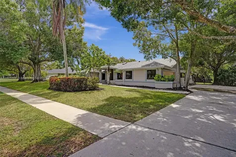 15365 Meadow Wood Drive Wellington FL 33414