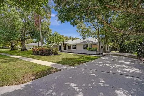 15365 Meadow Wood Drive Wellington FL 33414