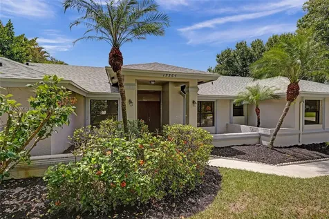 15365 Meadow Wood Drive Wellington FL 33414