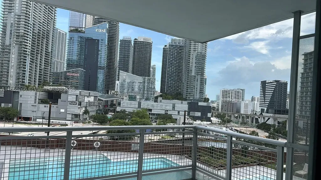 350 S Miami Avenue Miami FL 33130