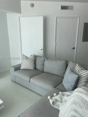 350 S Miami Avenue Miami FL 33130