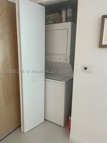 350 S Miami Avenue Miami FL 33130