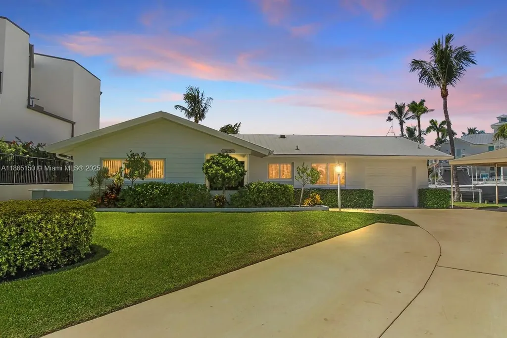 19125 Waterway Road Jupiter FL 33469