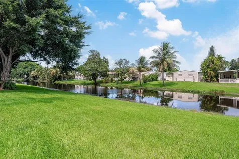 1306 SW 118th Terrace Davie FL 33325