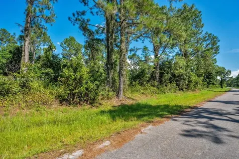 8176 Mantua Avenue Sebring FL 33872