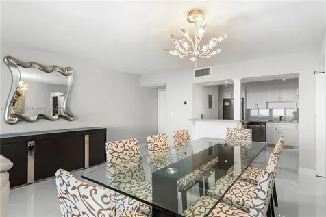 2101 S Ocean Drive Hollywood FL 33019