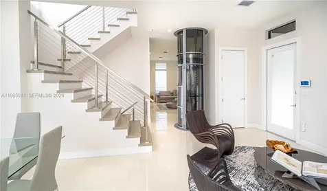 8263 NW 47th Terrace Doral FL 33166