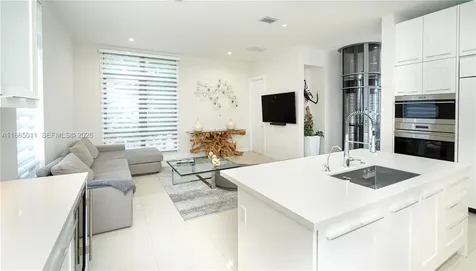 8263 NW 47th Terrace Doral FL 33166