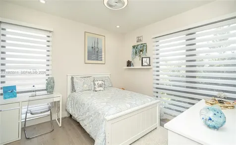 8263 NW 47th Terrace Doral FL 33166