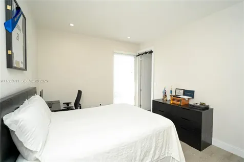 8263 NW 47th Terrace Doral FL 33166