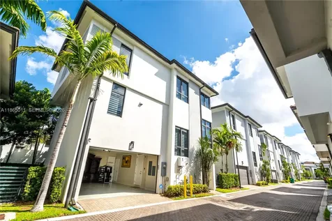 8263 NW 47th Terrace Doral FL 33166