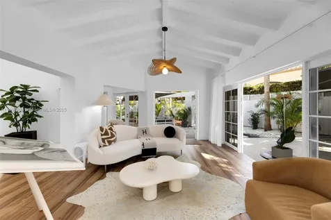 200 W Mcintyre Street Key Biscayne FL 33149