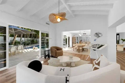 200 W Mcintyre Street Key Biscayne FL 33149