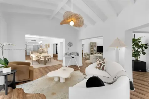 200 W Mcintyre Street Key Biscayne FL 33149