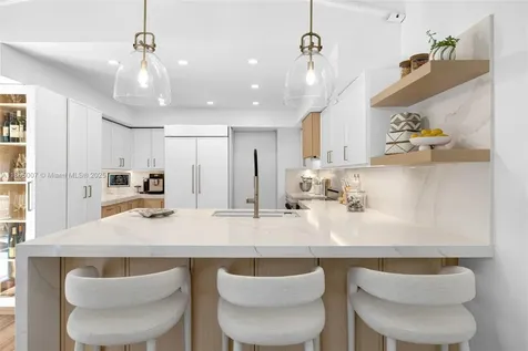 200 W Mcintyre Street Key Biscayne FL 33149