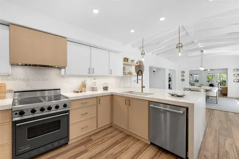 200 W Mcintyre Street Key Biscayne FL 33149