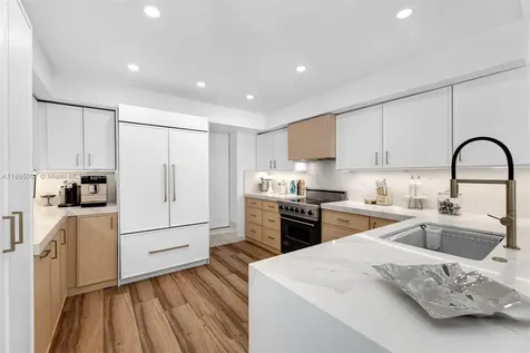 200 W Mcintyre Street Key Biscayne FL 33149