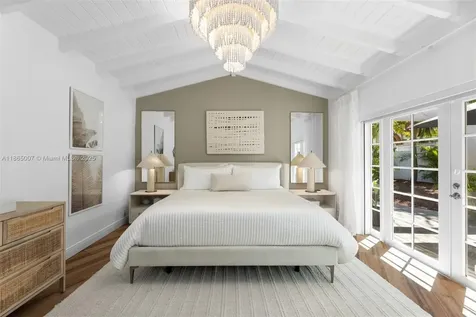 200 W Mcintyre Street Key Biscayne FL 33149
