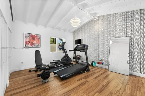 200 W Mcintyre Street Key Biscayne FL 33149