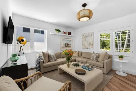 200 W Mcintyre Street Key Biscayne FL 33149