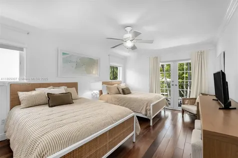 200 W Mcintyre Street Key Biscayne FL 33149