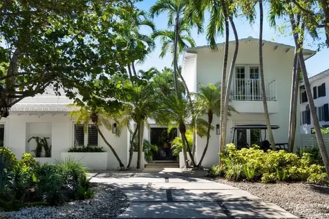 200 W Mcintyre Street Key Biscayne FL 33149