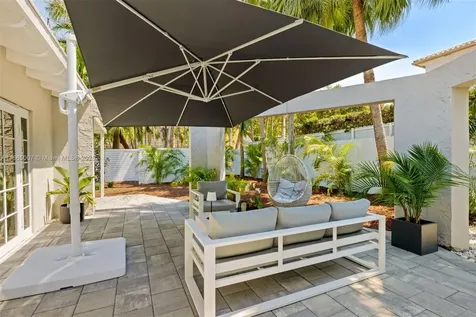 200 W Mcintyre Street Key Biscayne FL 33149