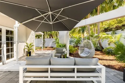 200 W Mcintyre Street Key Biscayne FL 33149